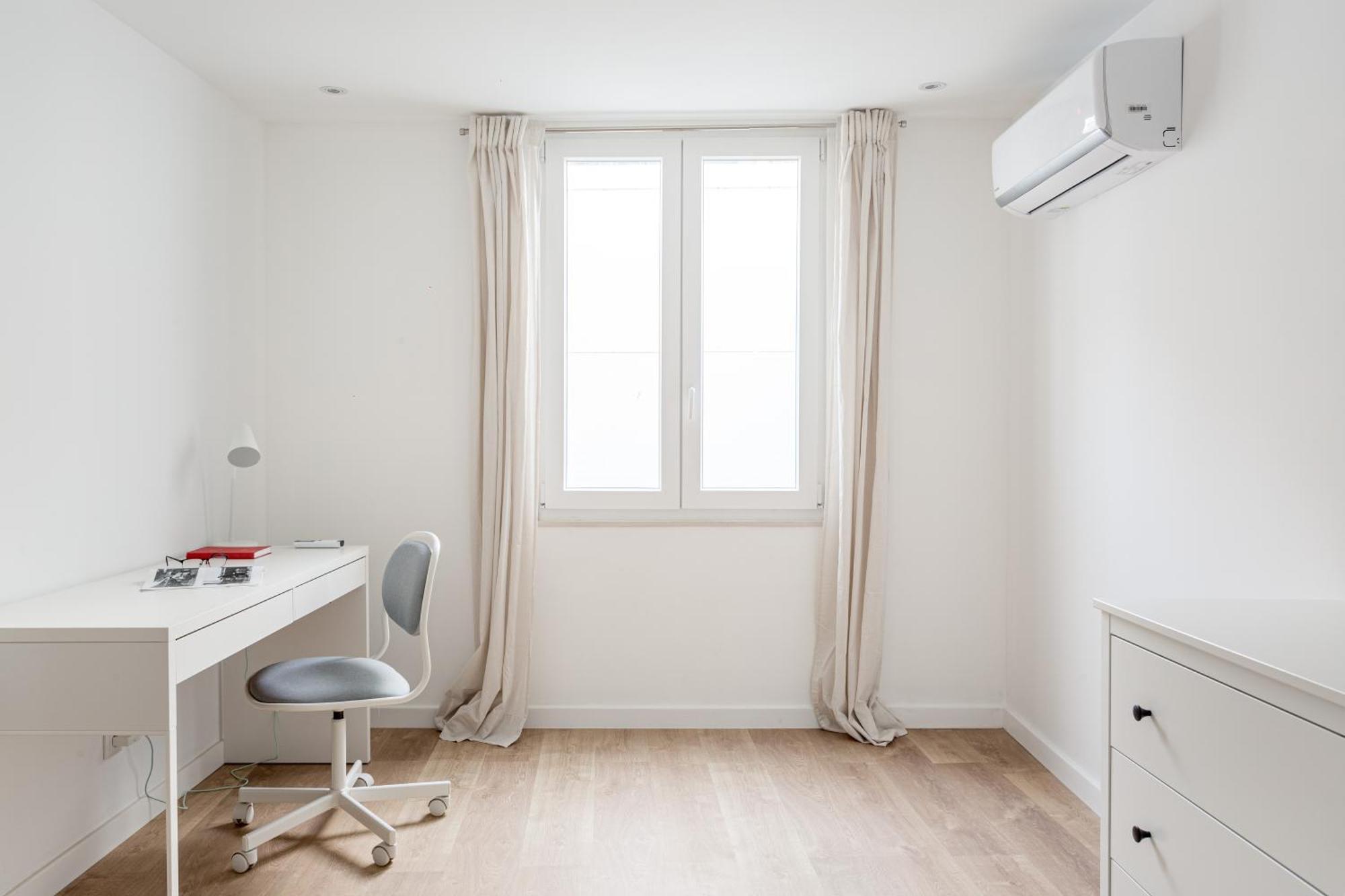 Joivy Minimalistic Apt W Patio In Principe Real Lissabon Buitenkant foto